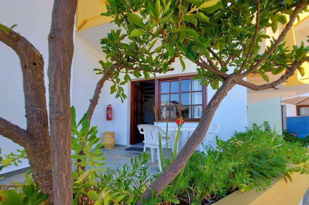 Menelaos Apartments Daráco Kültér fotó