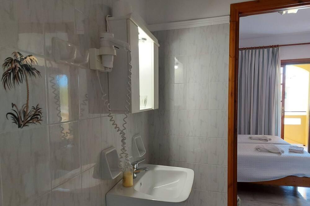 Menelaos Apartments Daráco Kültér fotó