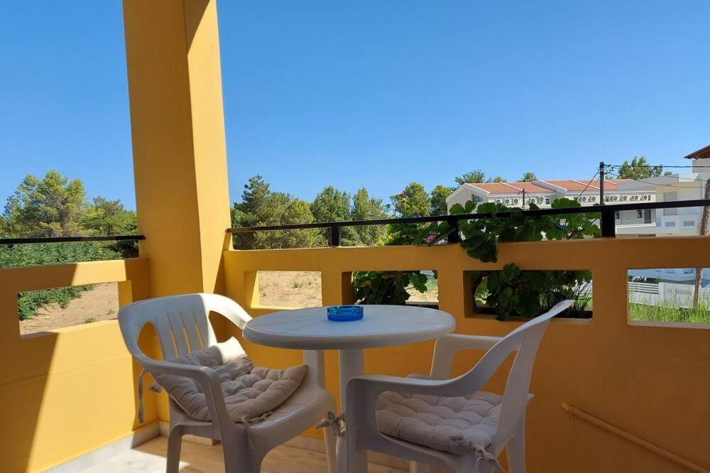 Menelaos Apartments Daráco Kültér fotó