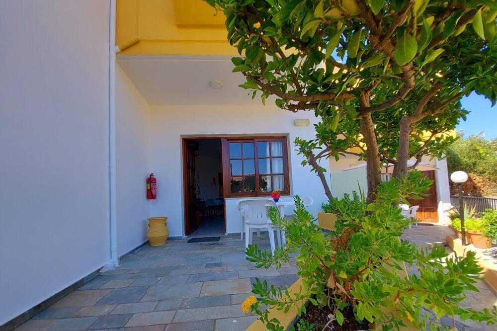 Menelaos Apartments Daráco Kültér fotó